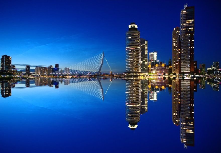 Panoramę Rotterdamu.